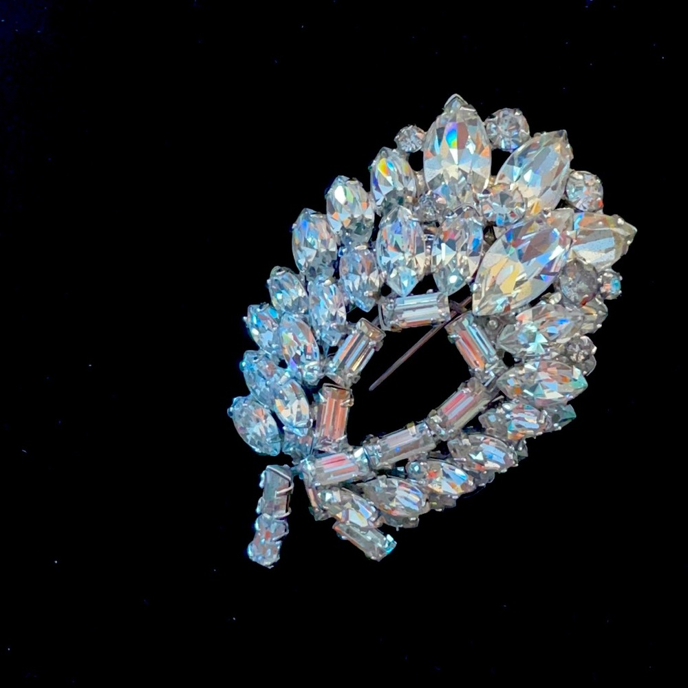 Vintage rhinestone brooch
